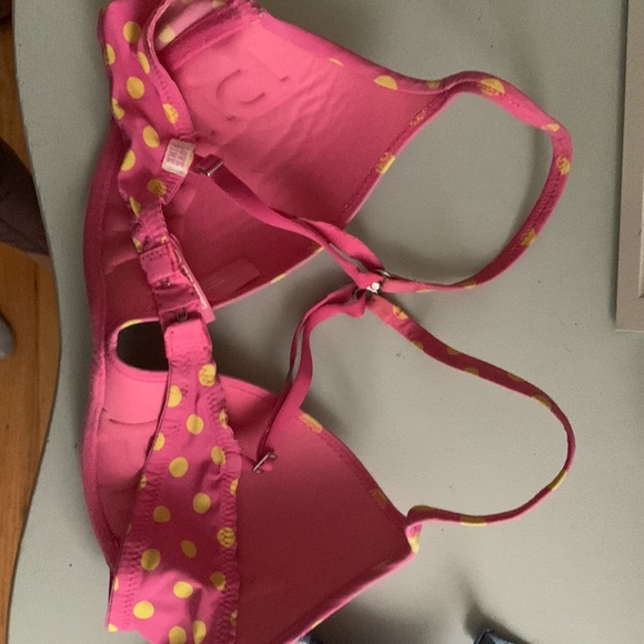VS Bra bundle! - Picture 2 of 11